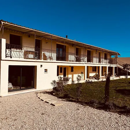 Country house De Charme Chez Nel Et Flo *
