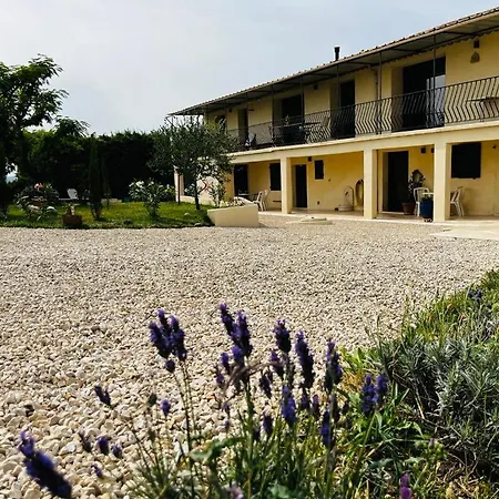 De Charme Chez Nel Et Flo Country house Valreas